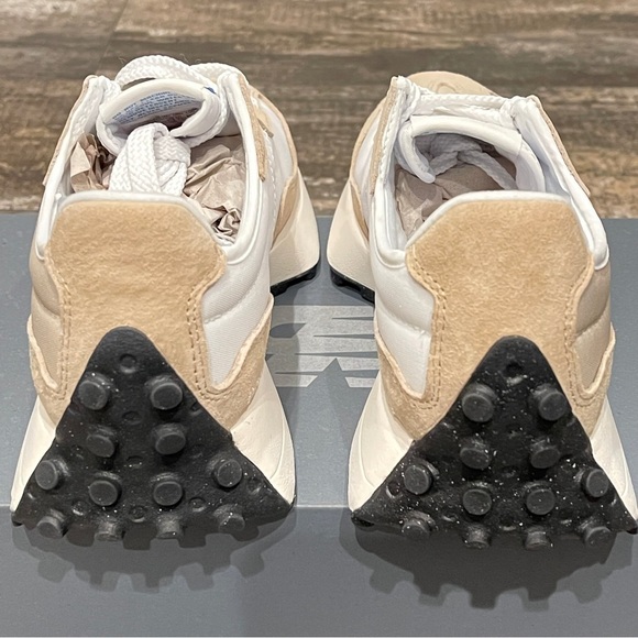 New Balance 327 Womens Shoes Size 6 Light Brown Neutral NEW - Picture 9 of 14